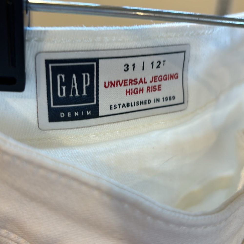 NWOT GAP High Rise Universal Jegging in White 31/12T - Picture 5 of 11